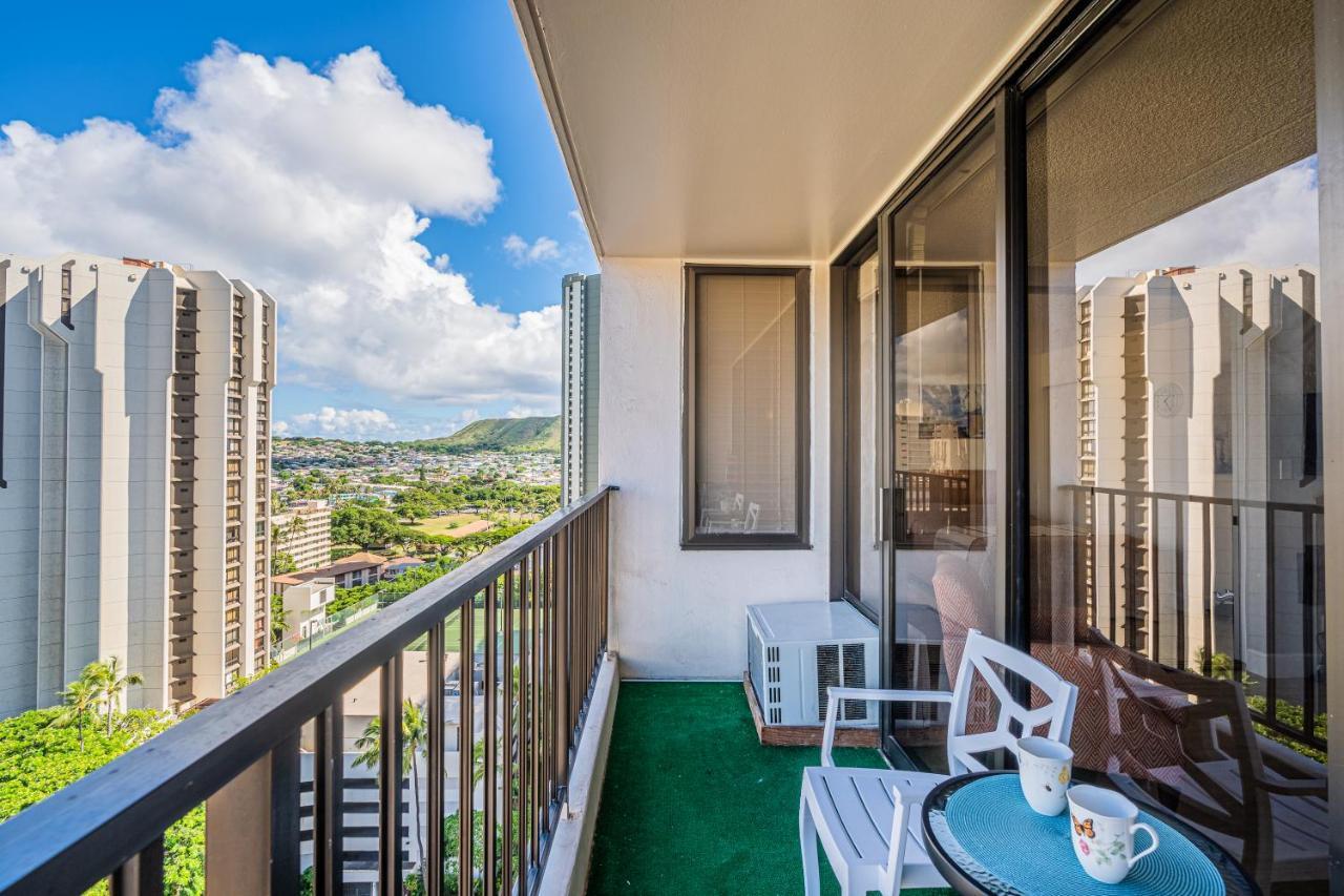Free Parking, Pool, Sauna, Spa, Wifi, Bbq, Ac - Waikiki Banyan Honolulu Dış mekan fotoğraf