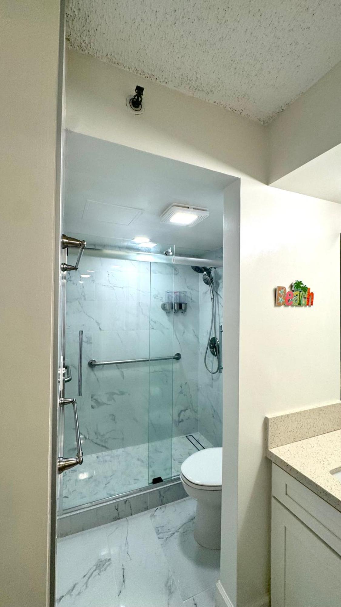 Free Parking, Pool, Sauna, Spa, Wifi, Bbq, Ac - Waikiki Banyan Honolulu Dış mekan fotoğraf